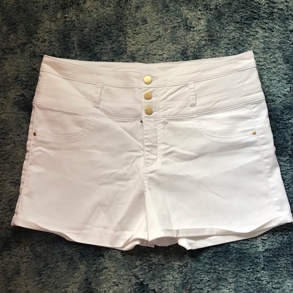 refuge Pants - Refuge High Rise White Shorts